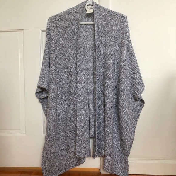 Abercrombie & Fitch Tops - NWT Abercrombie and Fitch open cardigan